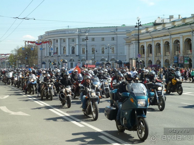 Летние праздники и события в Санкт-Петербурге. Краткий путеводитель.