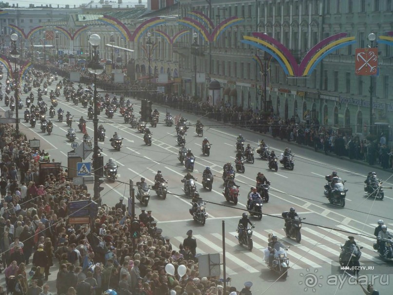 Летние праздники и события в Санкт-Петербурге. Краткий путеводитель.