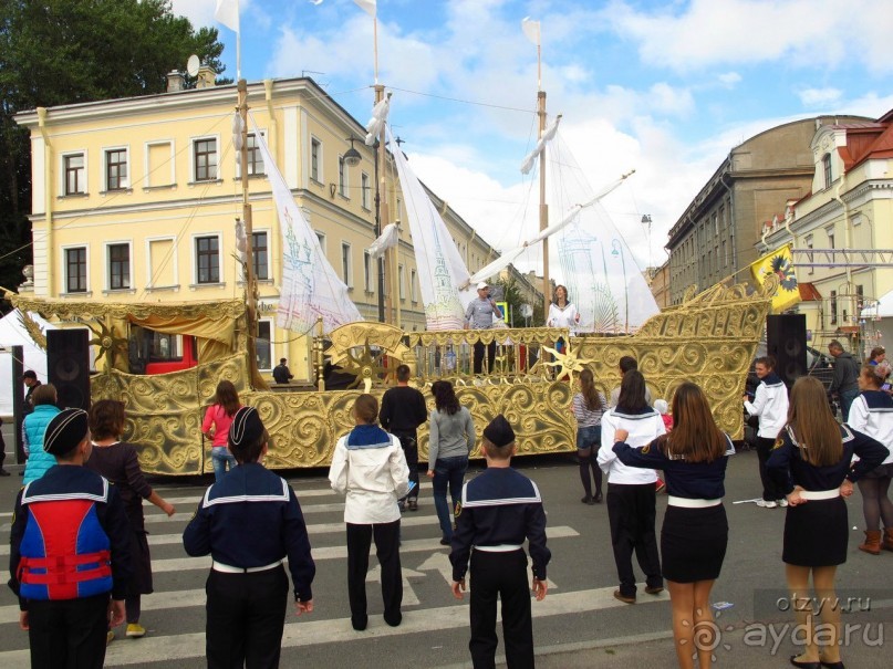 Летние праздники и события в Санкт-Петербурге. Краткий путеводитель.