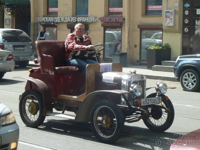Летние праздники и события в Санкт-Петербурге. Краткий путеводитель.
