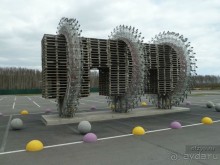 Неформальные памятники в нетуристическом Петербурге.