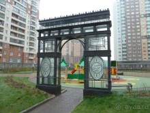 Неформальные памятники в нетуристическом Петербурге.