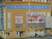 Неформальные памятники в нетуристическом Петербурге.