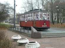 Неформальные памятники в нетуристическом Петербурге.