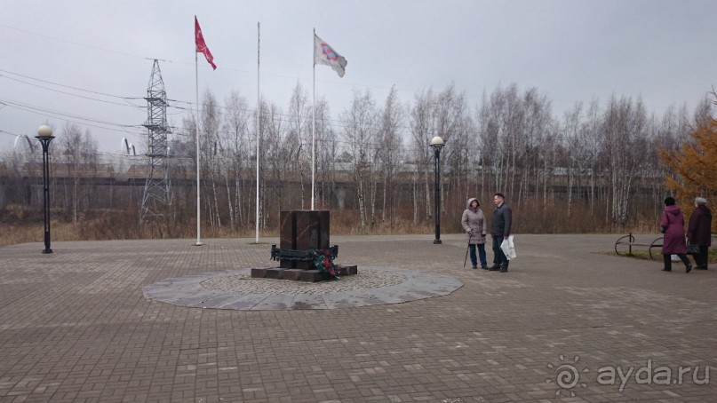 Неформальные памятники в нетуристическом Петербурге.