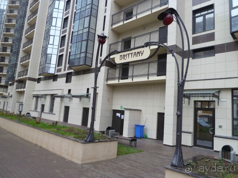 Неформальные памятники в нетуристическом Петербурге.