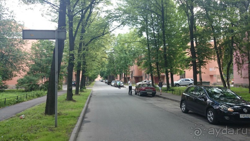 Неформальные памятники в нетуристическом Петербурге.