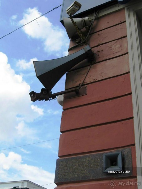 Неформальные памятники в нетуристическом Петербурге.