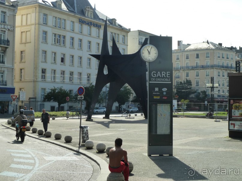 Шамбери, Гренобль, Женева - города Савойского края.