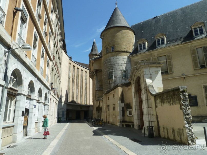 Шамбери, Гренобль, Женева - города Савойского края.