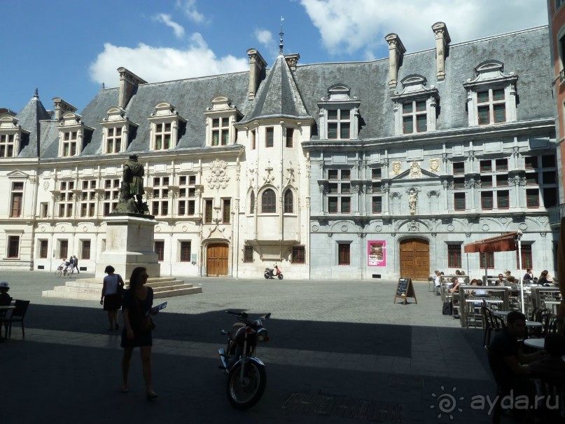 Шамбери, Гренобль, Женева - города Савойского края.