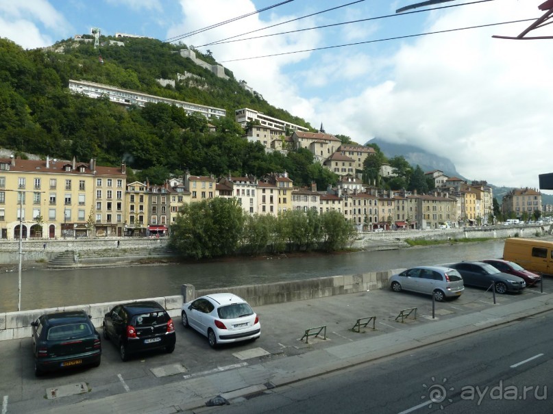 Шамбери, Гренобль, Женева - города Савойского края.