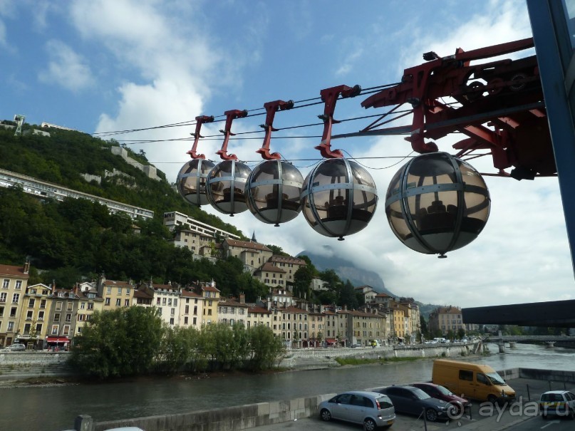 Шамбери, Гренобль, Женева - города Савойского края.