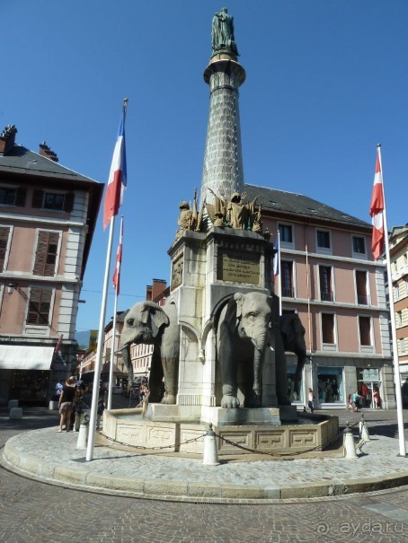 Шамбери, Гренобль, Женева - города Савойского края.