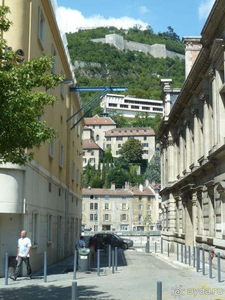 Шамбери, Гренобль, Женева - города Савойского края.