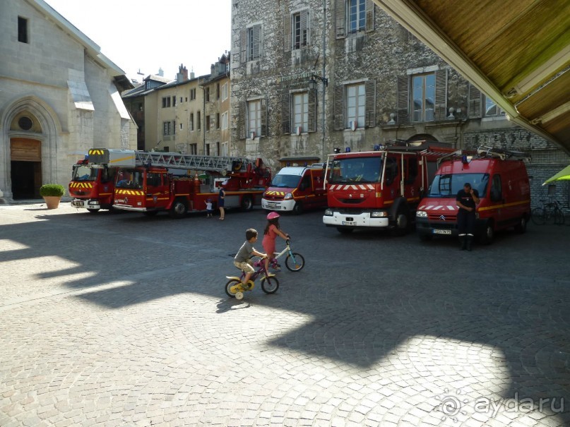 Шамбери, Гренобль, Женева - города Савойского края.