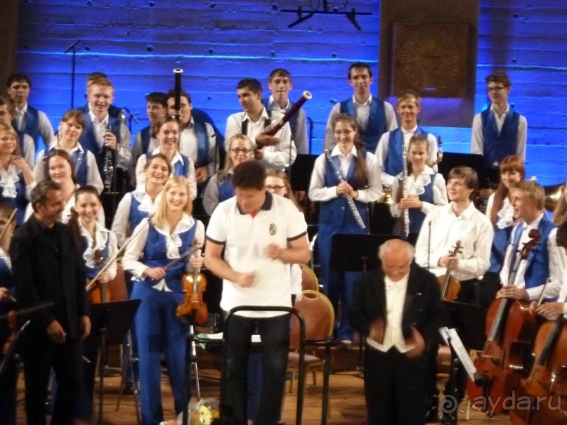 Анси.Современный средневековый курорт  для любознательных  романтиков. 