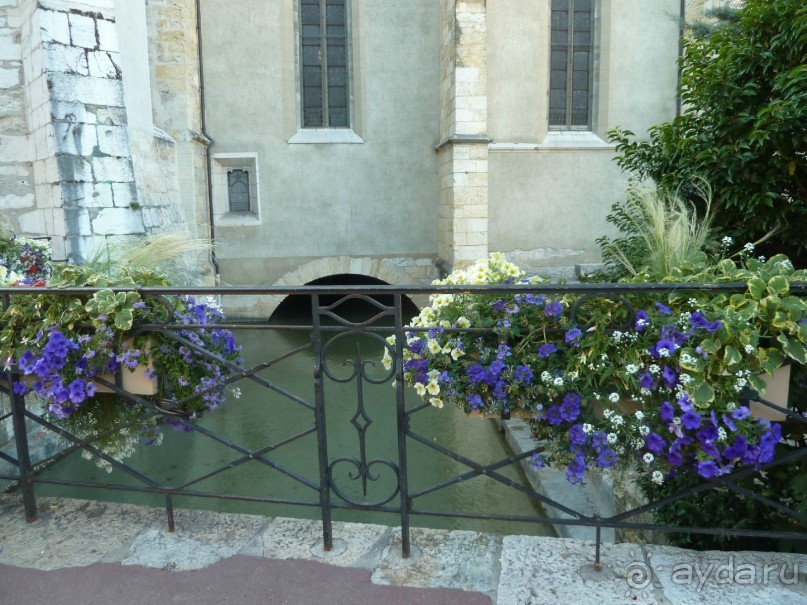 Анси.Современный средневековый курорт  для любознательных  романтиков. 