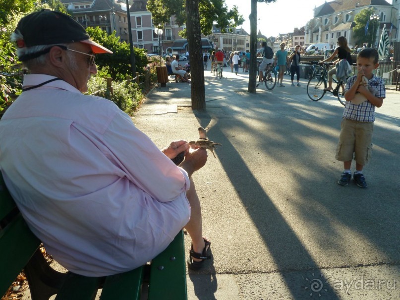 Анси.Современный средневековый курорт  для любознательных  романтиков. 