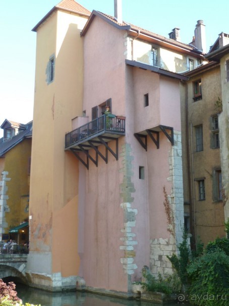 Анси.Современный средневековый курорт  для любознательных  романтиков. 