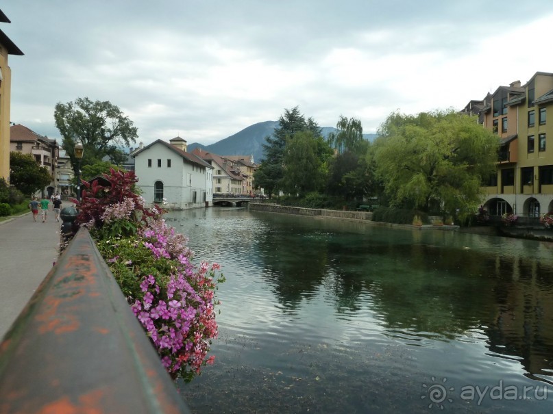 Анси.Современный средневековый курорт  для любознательных  романтиков. 