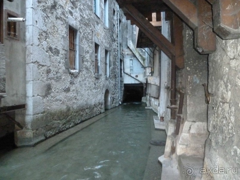 Анси.Современный средневековый курорт  для любознательных  романтиков. 