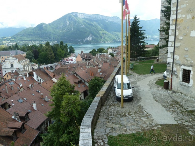 Анси.Современный средневековый курорт  для любознательных  романтиков. 