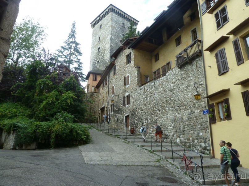 Анси.Современный средневековый курорт  для любознательных  романтиков. 