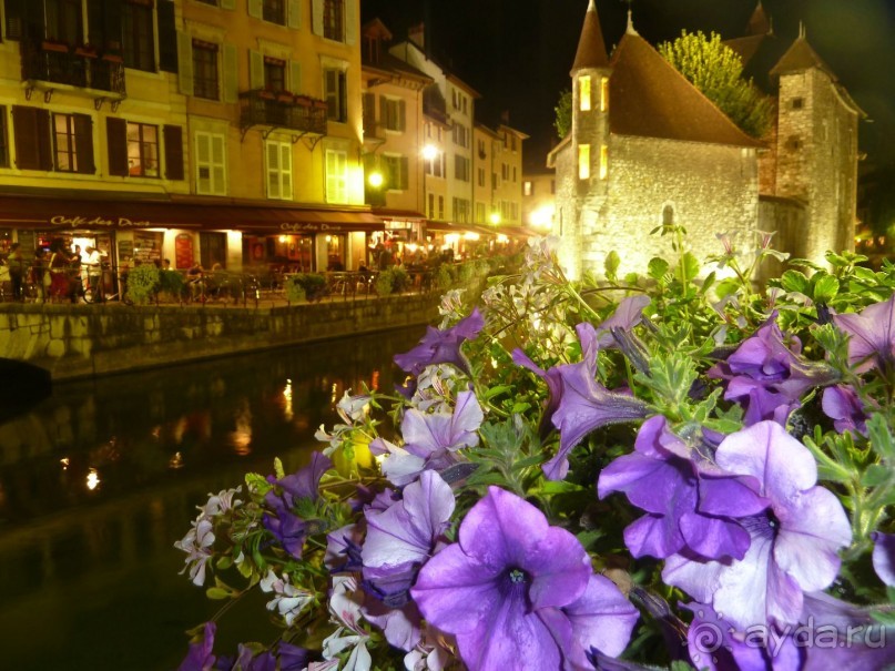 Анси.Современный средневековый курорт  для любознательных  романтиков. 