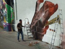 Петербургский стрит-арт. На улицах, во дворах и в музее.