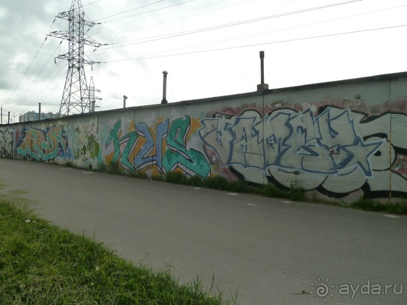 Петербургский стрит-арт. На улицах, во дворах и в музее.