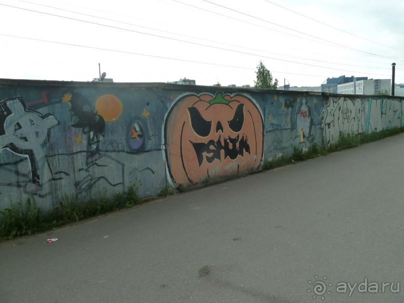 Петербургский стрит-арт. На улицах, во дворах и в музее.