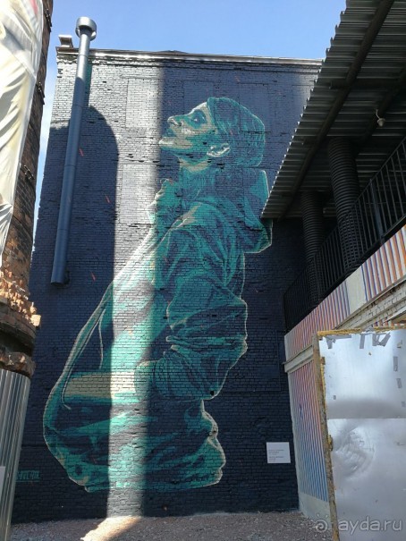 Петербургский стрит-арт. На улицах, во дворах и в музее.