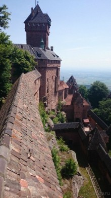 Эльзаские окрестности.Один город и один замок. Селеста и Верхний Кенигсбург.