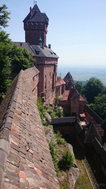 Эльзаские окрестности.Один город и один замок. Селеста и Верхний Кенигсбург. Эльзаские окрестности.Один город и один замок. Селеста и Верхний Кенигсбург.