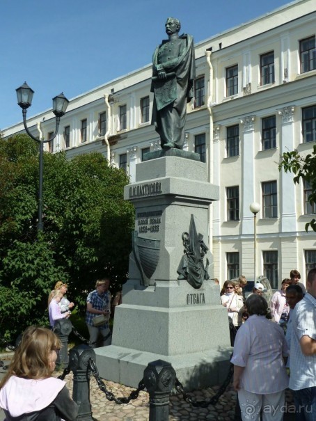 Кронштадт. На остров посуху или Провинция в 40 километрах от Петербурга