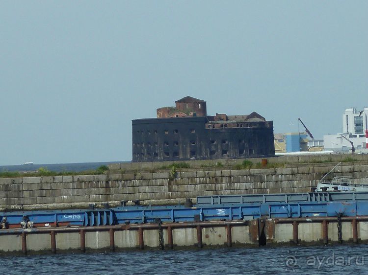 Кронштадт. На остров посуху или Провинция в 40 километрах от Петербурга