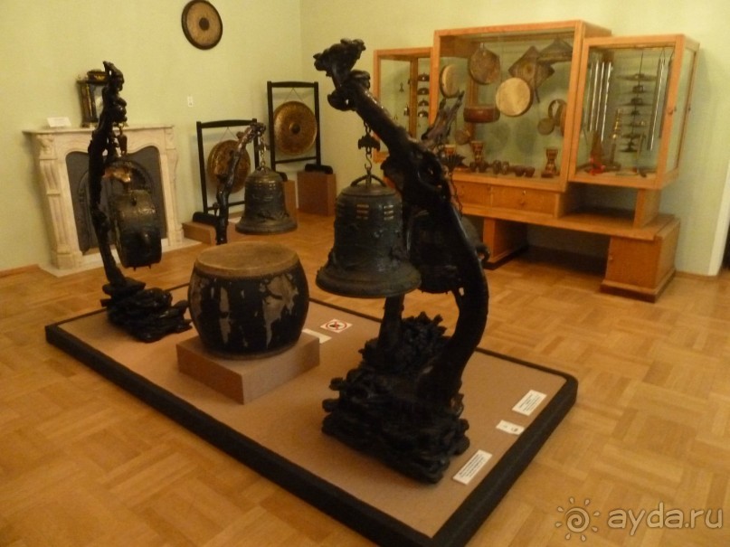 Шереметевский дворец и Музей музыкальных инструментов в Санкт-Петербурге.