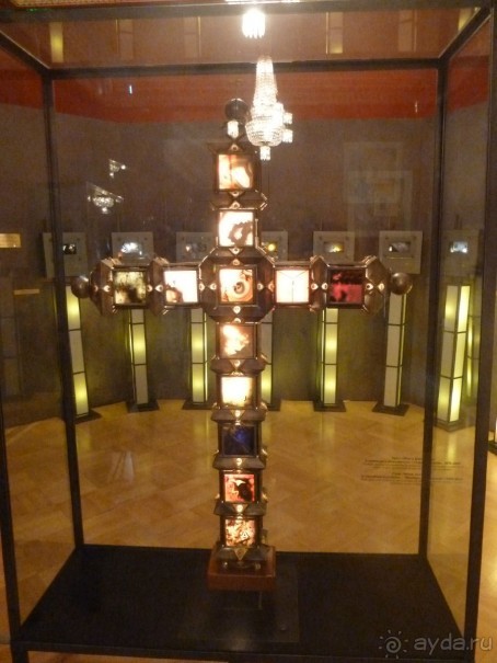 Шереметевский дворец и Музей музыкальных инструментов в Санкт-Петербурге.