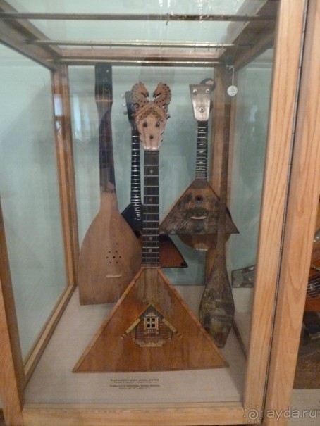 Шереметевский дворец и Музей музыкальных инструментов в Санкт-Петербурге.