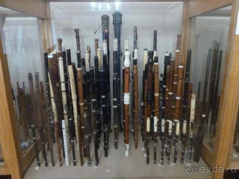 Шереметевский дворец и Музей музыкальных инструментов в Санкт-Петербурге.