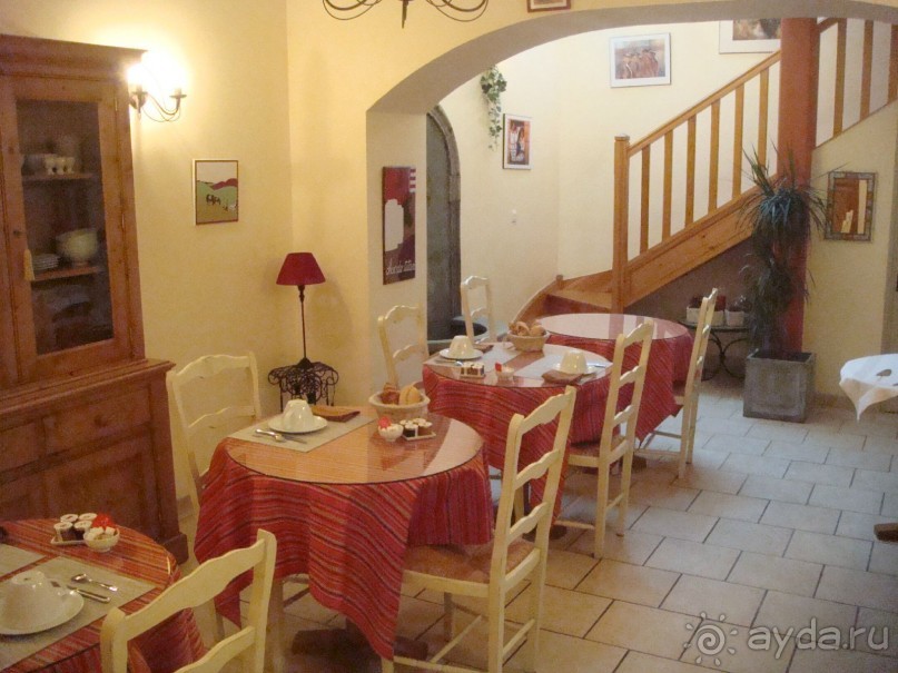 Типичный баскский отель Clos Fontaine 3* в Биаррице.