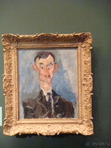 В Париж с рабочим визитом.