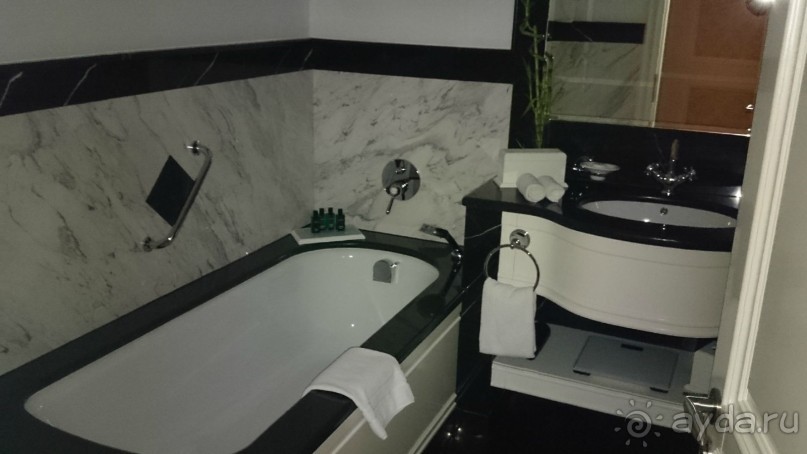 Лучший отель Санкт-Петербурга " Официальная гостиница Государственного Эрмитажа" - вполне доступен