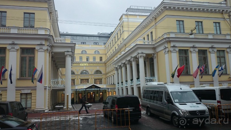 Лучший отель Санкт-Петербурга " Официальная гостиница Государственного Эрмитажа" - вполне доступен