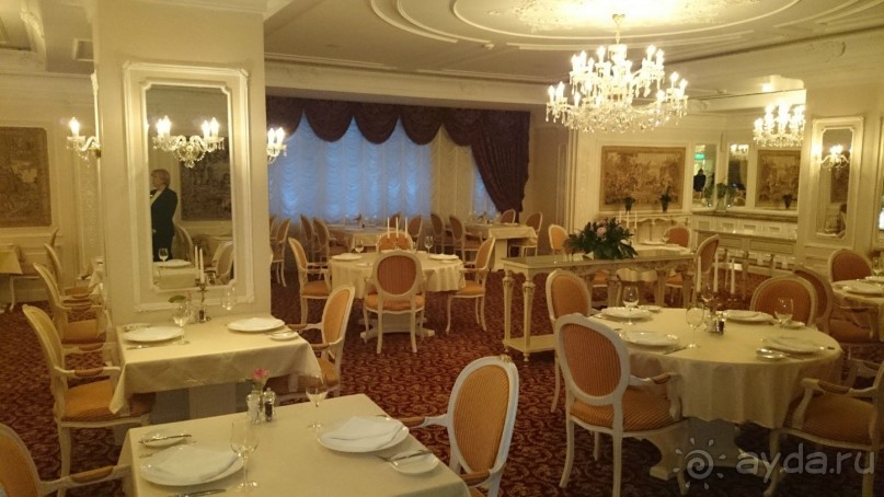 Лучший отель Санкт-Петербурга " Официальная гостиница Государственного Эрмитажа" - вполне доступен