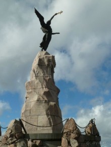 Прогулки по Старому/Новому Таллину и окрестностям.