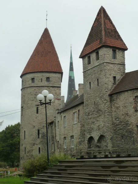 Прогулки по Старому/Новому Таллину и окрестностям.