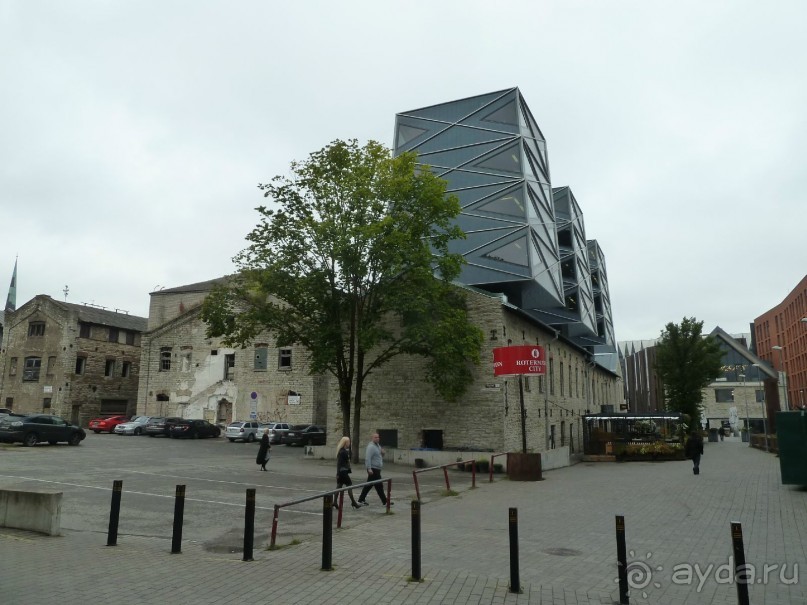 Прогулки по Старому/Новому Таллину и окрестностям.