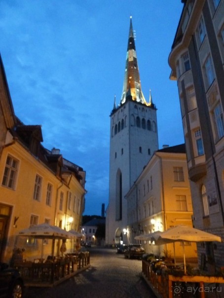 Прогулки по Старому/Новому Таллину и окрестностям.